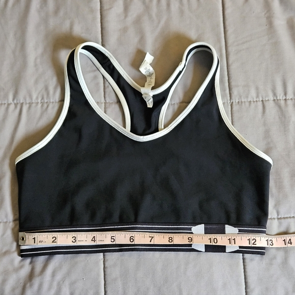 Under Armour Heat Gear Women's Size Medium Unpadded Black Compression Sports Bra - Picture 5 of 5